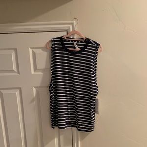 Lululemon boyfriend tank